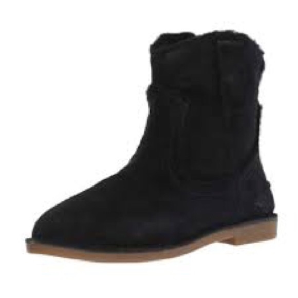 UGG Catica Black Ankle Boot - Picture 2 of 15